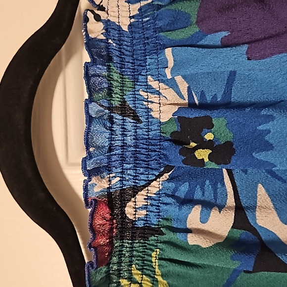 💖  $5 add to bundle item DG2 off the shoulders flower power blouse💖 - Picture 2 of 7